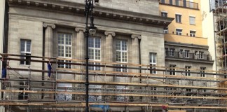 Berlin Apple Store Preparing To Open Soon
