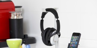 Tidy Your Desk with the HeadStand