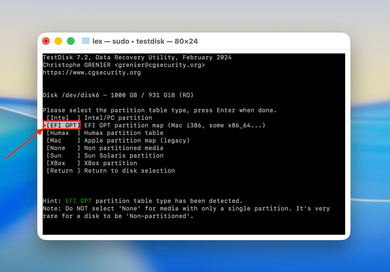 Selecting a partition table in TestDisk